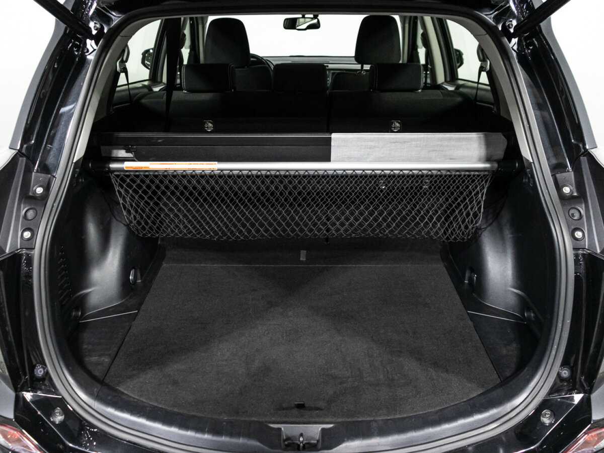 Toyota RAV4 2016 года с пробегом. Фото: #16