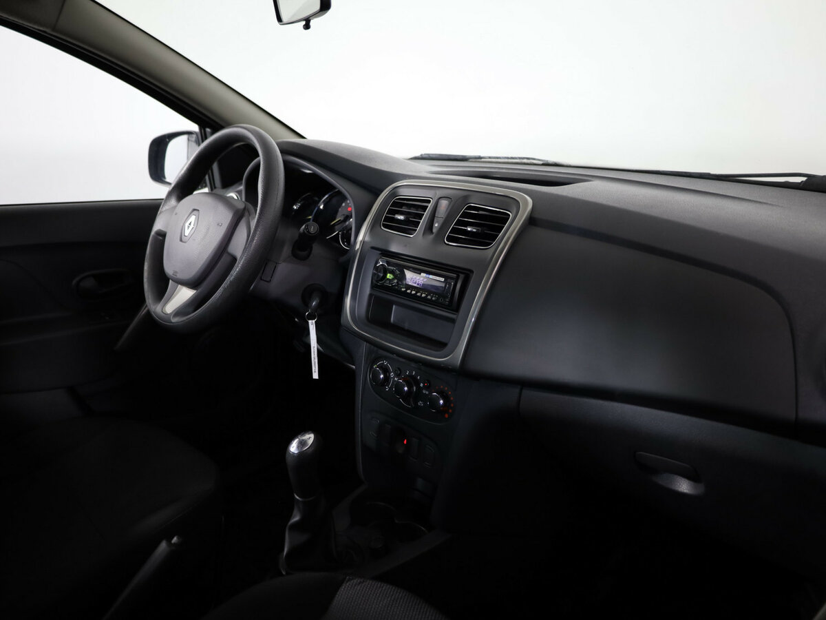 Renault Logan 2015 года с пробегом. Фото: #10