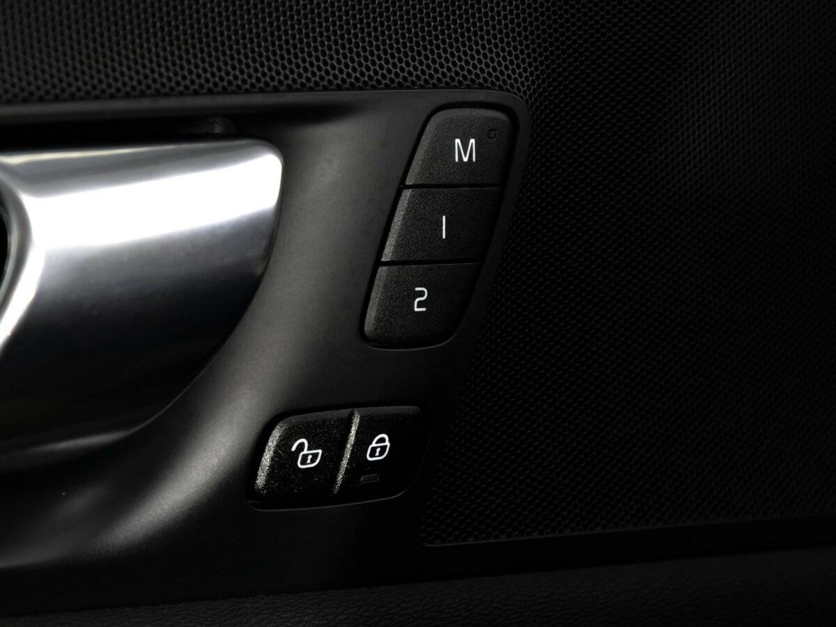 Volvo XC60 2019 года с пробегом. Фото: #14