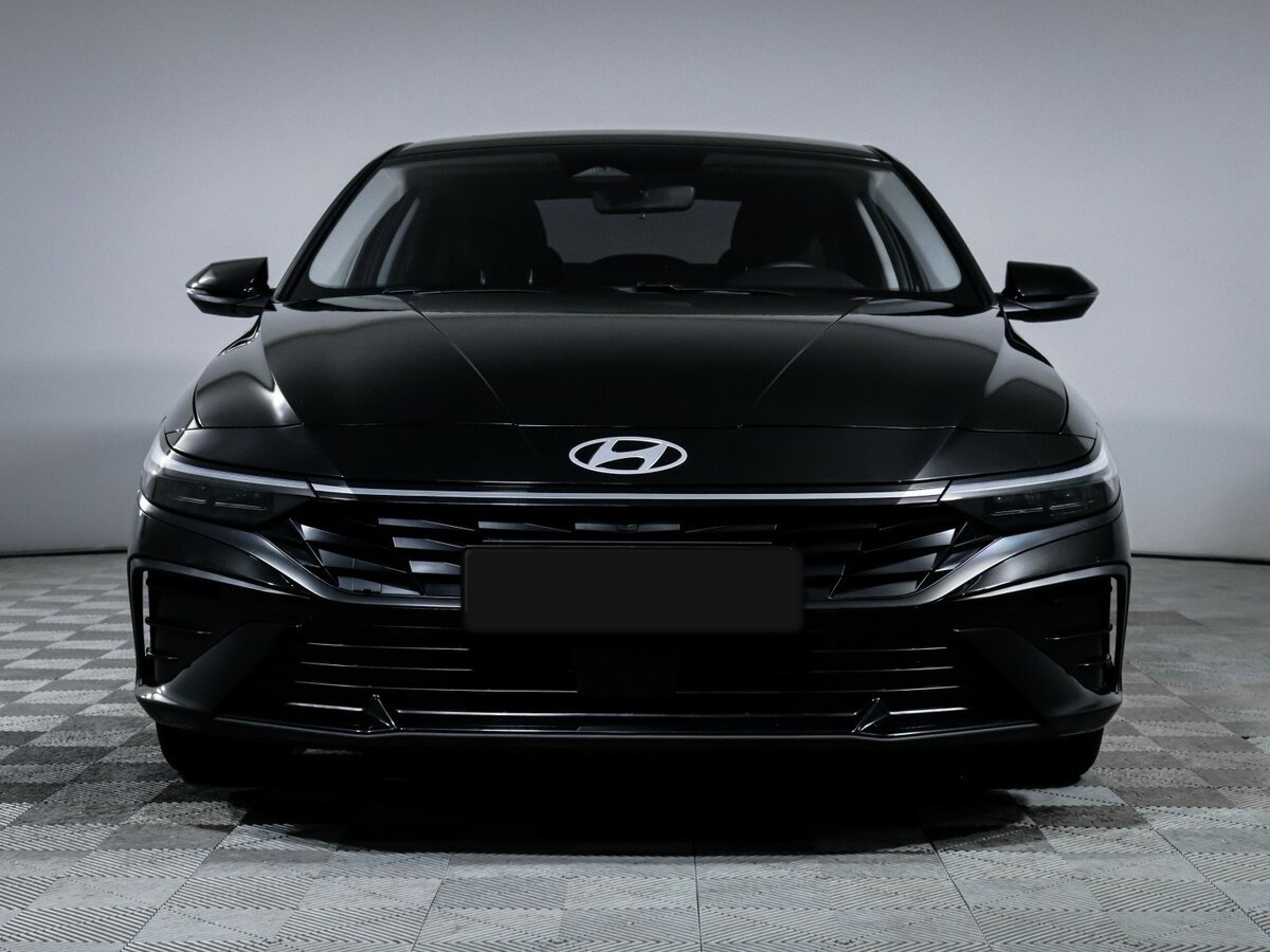 Hyundai Elantra 2023 года с пробегом. Фото: #1