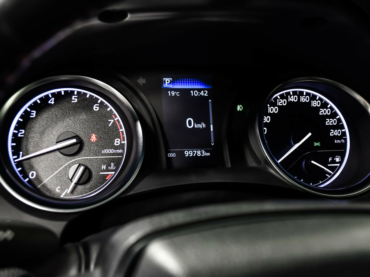 Toyota Camry 2021 года с пробегом. Фото: #7