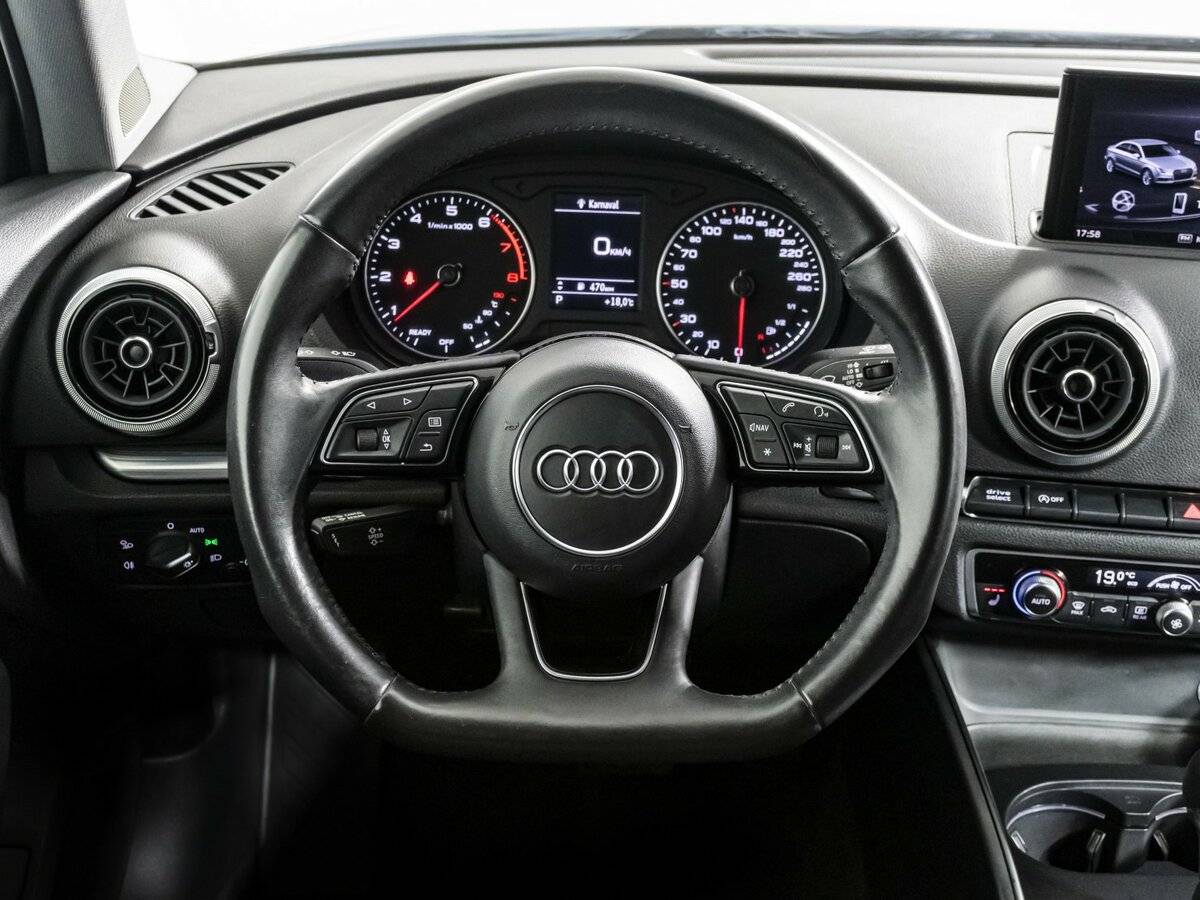 Audi A3 2018 года с пробегом. Фото: #9