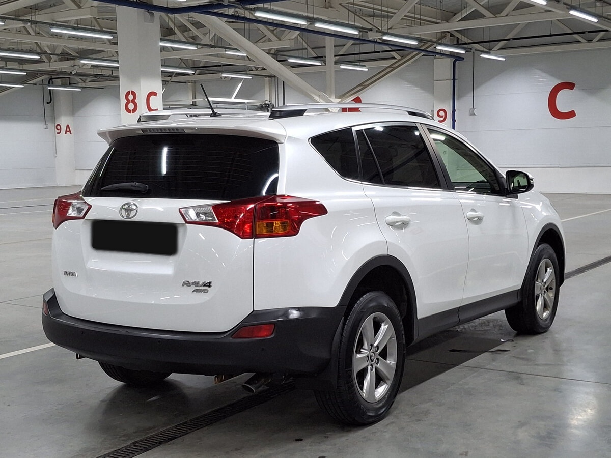 Toyota RAV4 2014 года с пробегом. Фото: #4