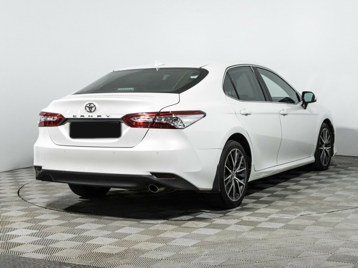 Toyota Camry 2021 года с пробегом. Фото: #3