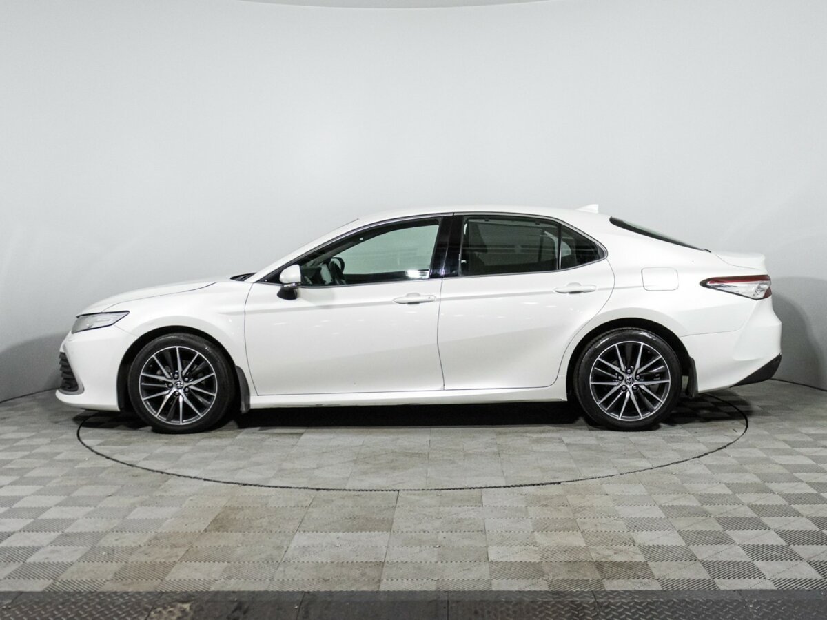 Toyota Camry 2021 года с пробегом. Фото: #6