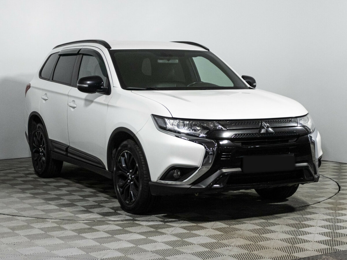 Mitsubishi Outlander 2021 года с пробегом. Фото: #2