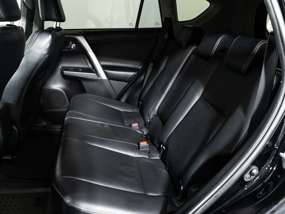 Toyota RAV4 2016 года с пробегом. Фото: #9