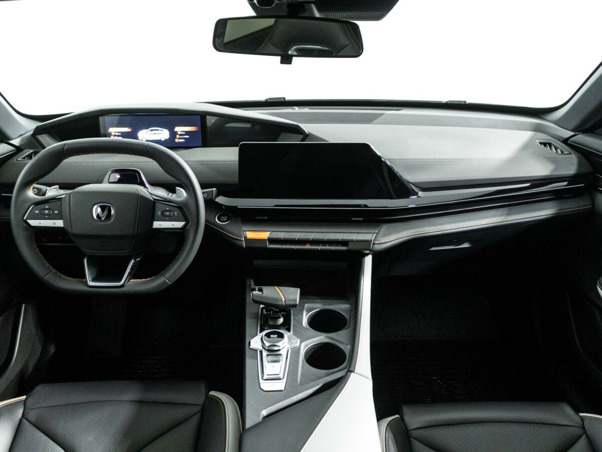 Changan UNI-V 2023 года с пробегом. Фото: #12