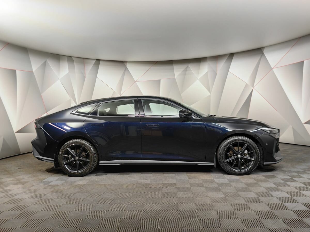 Changan UNI-V 2023 года с пробегом. Фото: #5