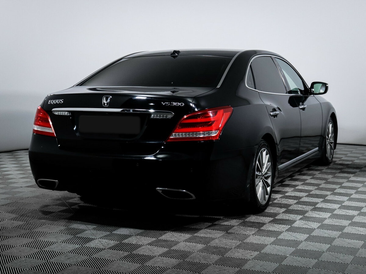 Hyundai Equus 2013 года с пробегом. Фото: #4