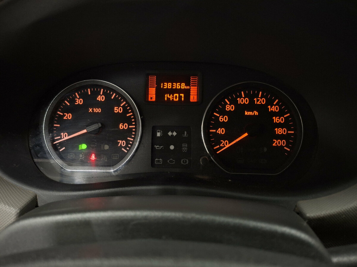 Renault Sandero 2014 года с пробегом. Фото: #12