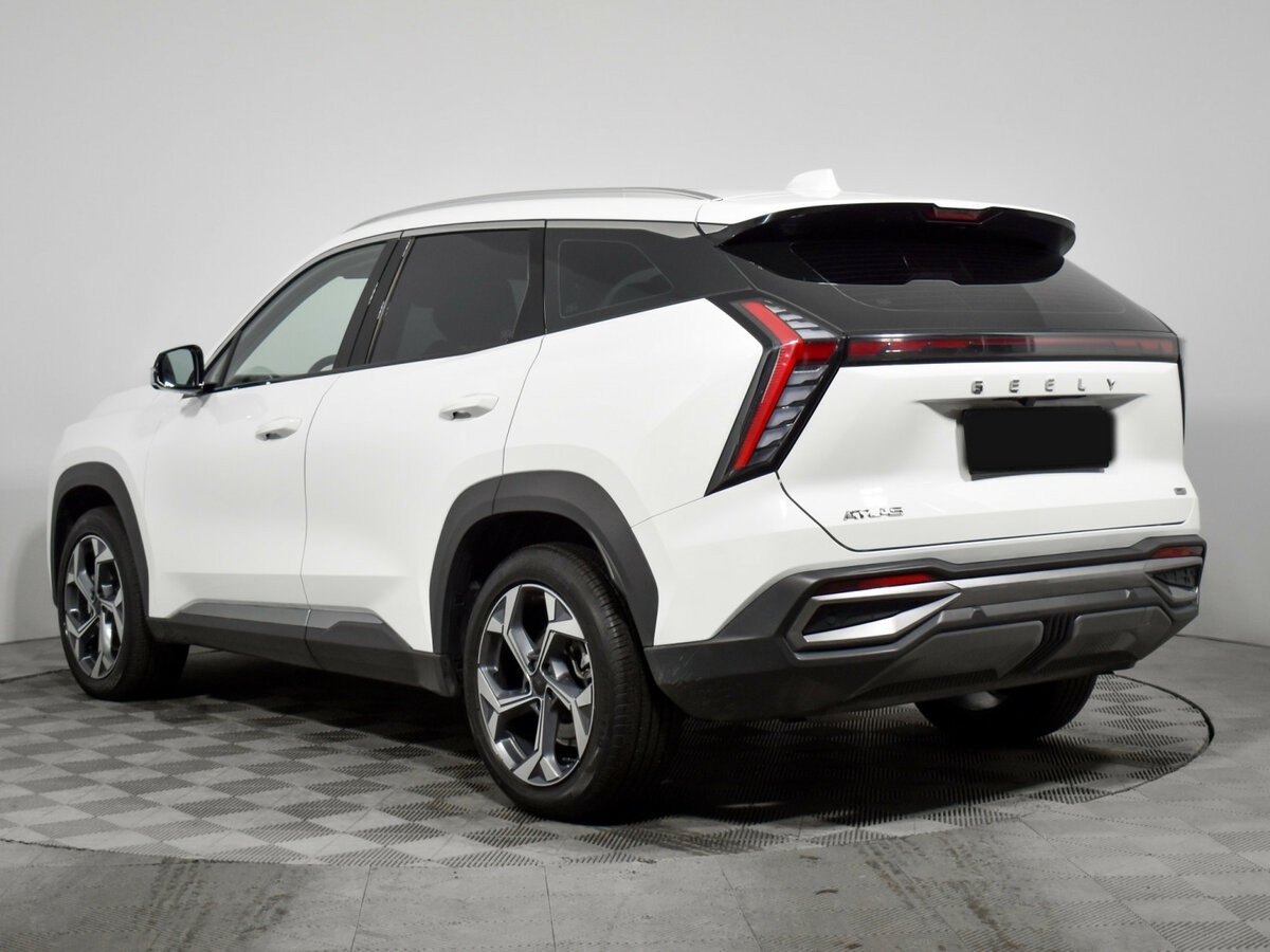 Geely Atlas 2024 года с пробегом. Фото: #5