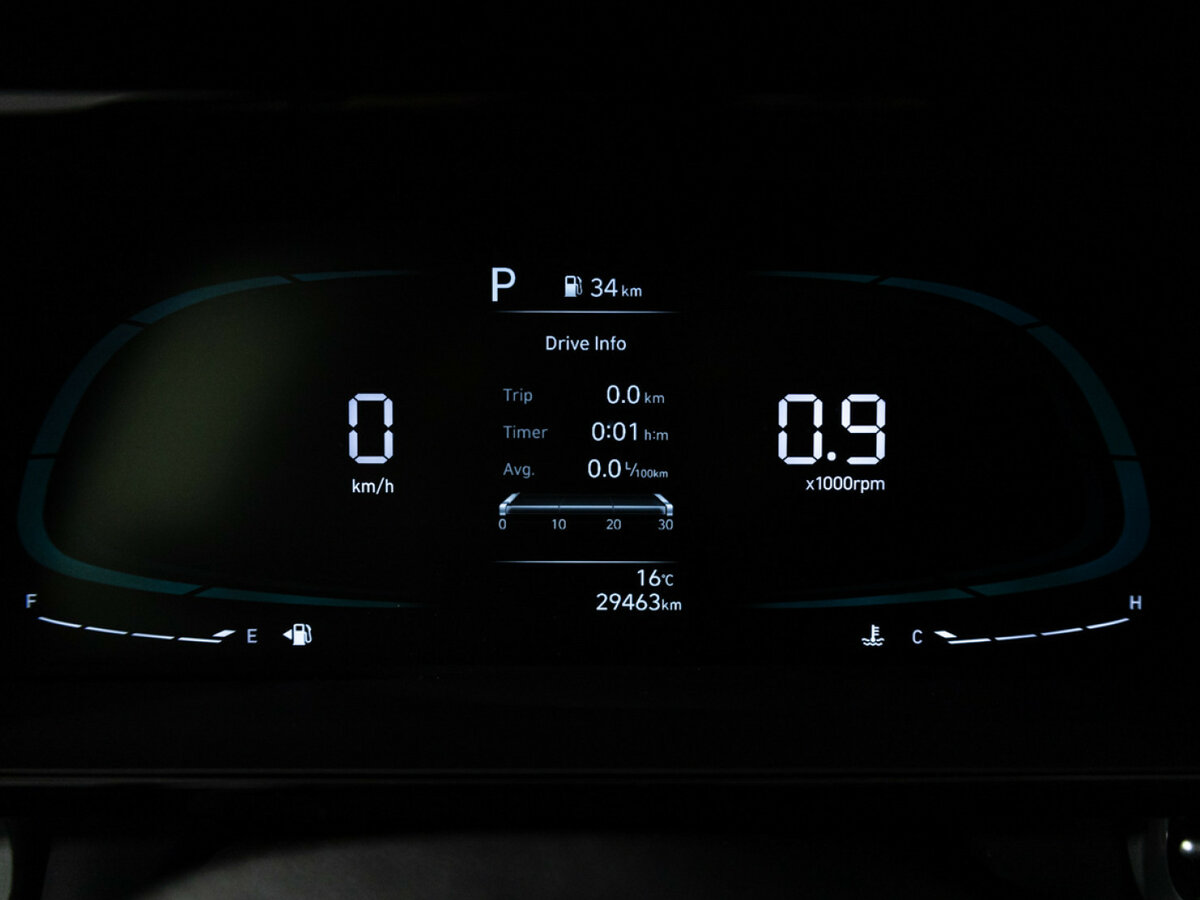 Hyundai Elantra 2023 года с пробегом. Фото: #11