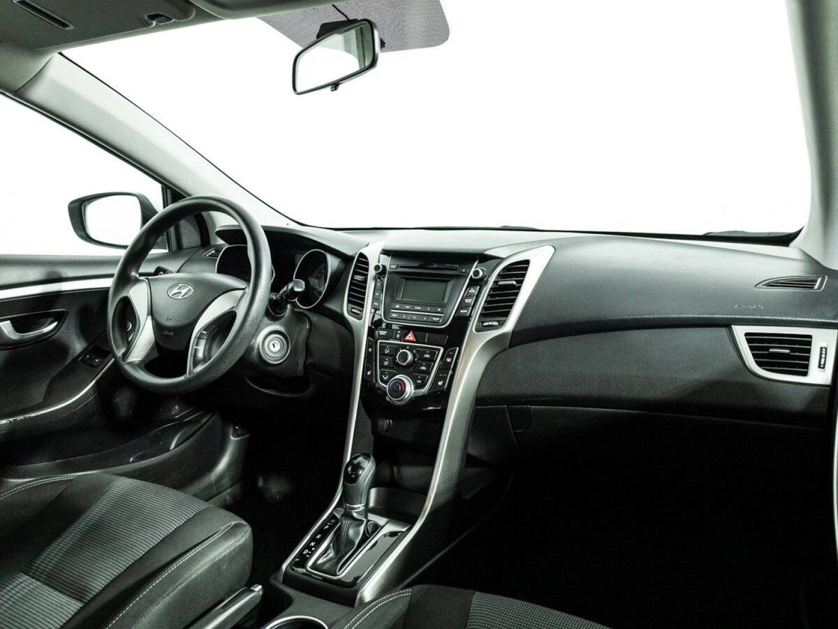 Б/У Хендай ай30 2015 года. Фото: #8