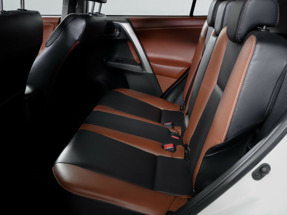 Toyota RAV4 2013 года с пробегом. Фото: #9