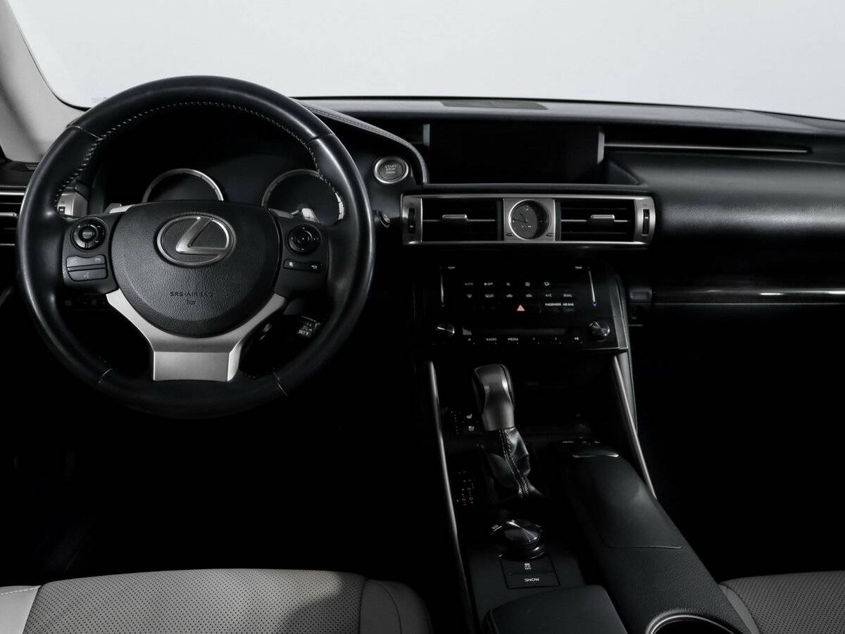 Lexus IS 2013 года с пробегом. Фото: #9