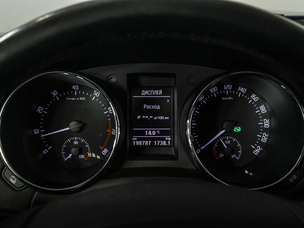 Б/У Шкода Йети 2013 года. Фото: #9