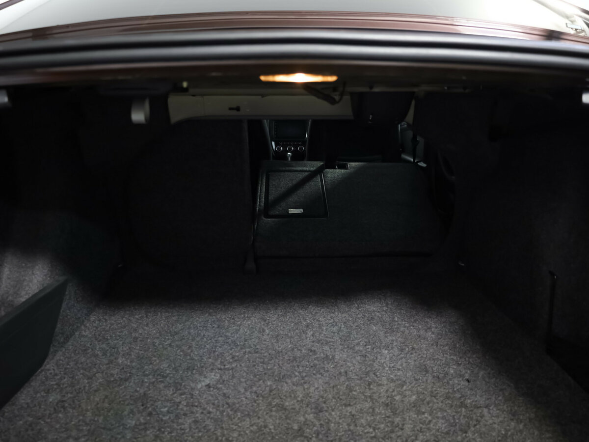 Б/У Фольксваген Джетта 2014 года. Фото: #21