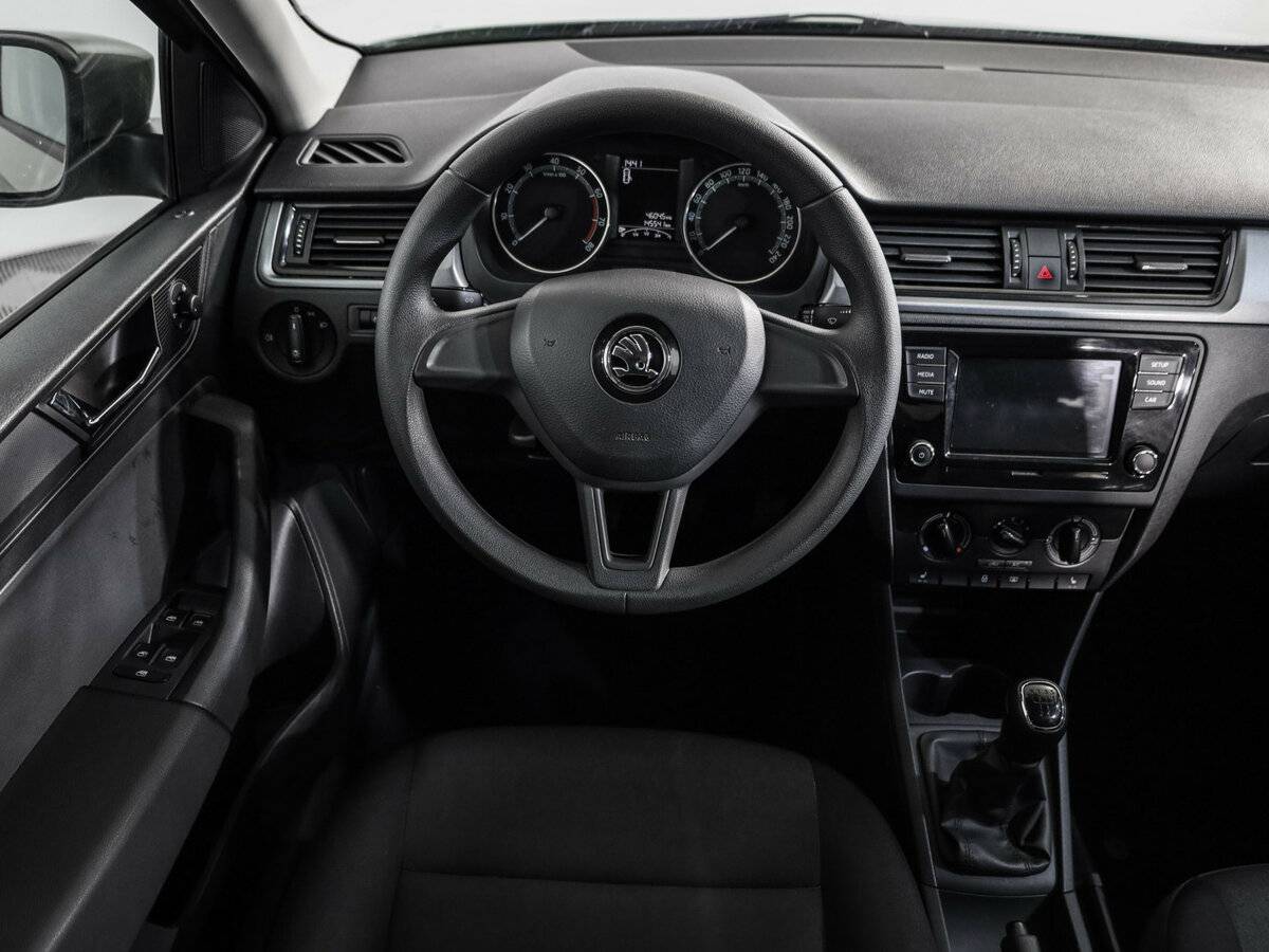 Б/У Шкода Рапид 2018 года. Фото: #8