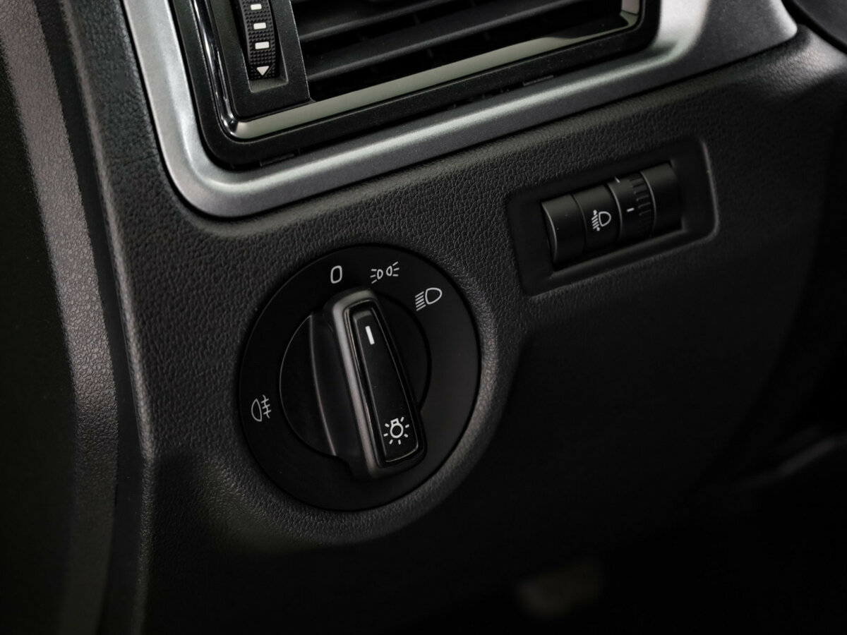 Б/У Шкода Рапид 2018 года. Фото: #11