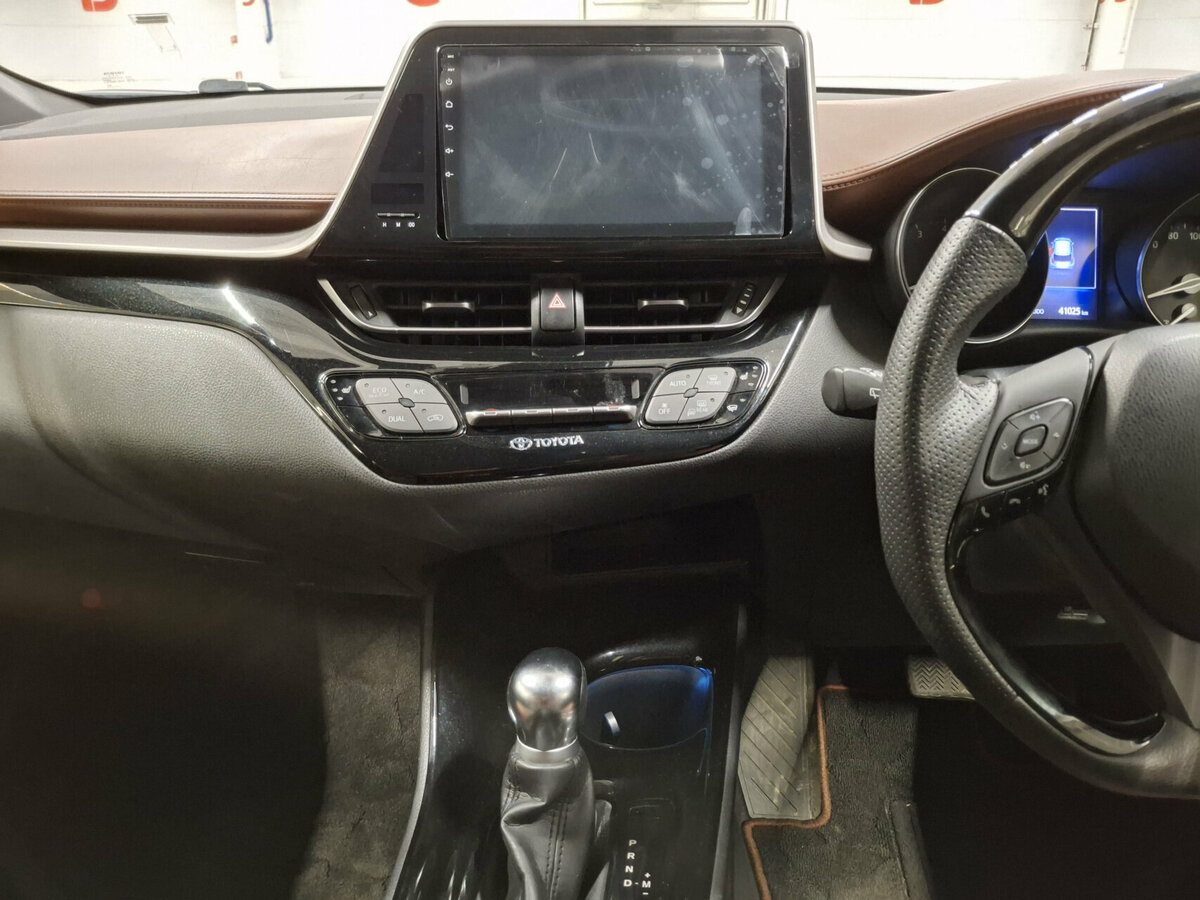 Toyota C-HR 2019 года с пробегом. Фото: #14