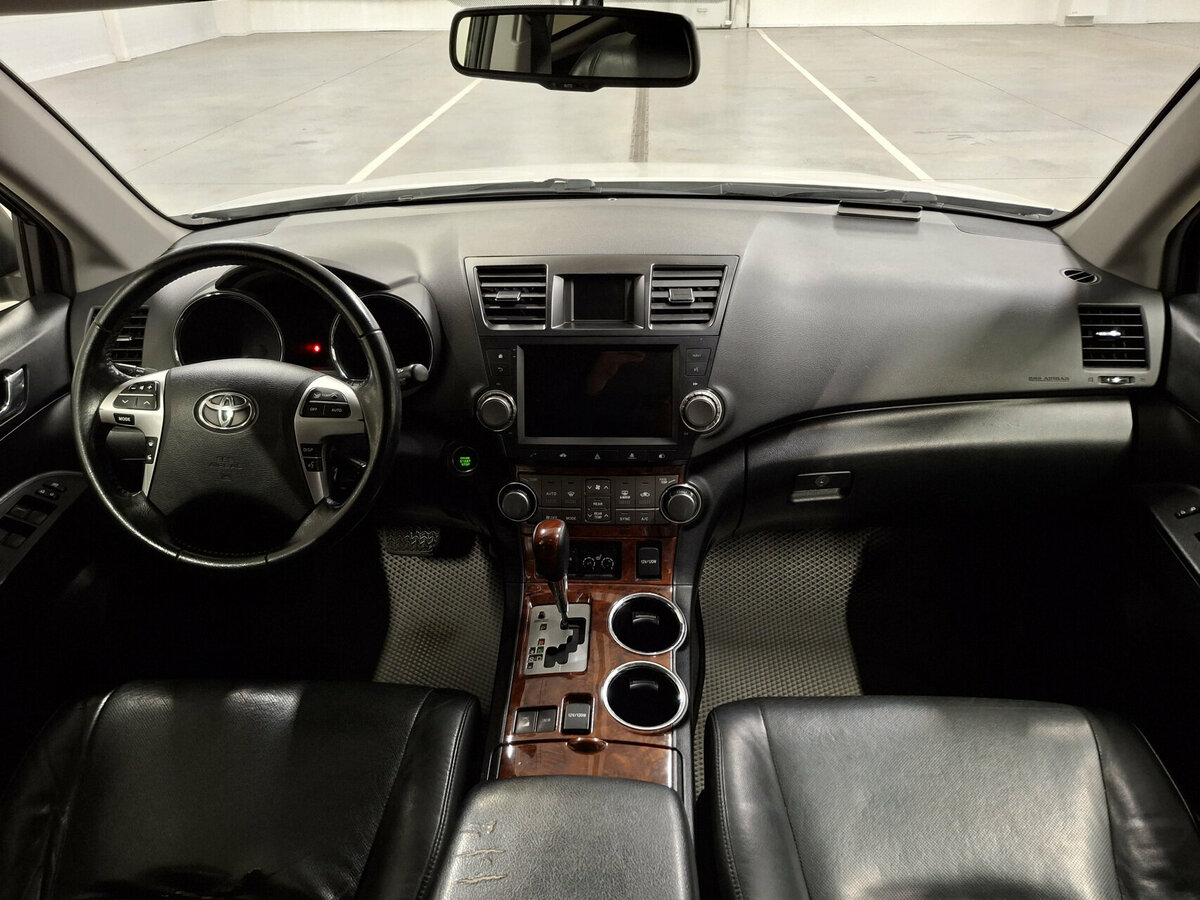 Toyota Highlander 2012 года с пробегом. Фото: #13