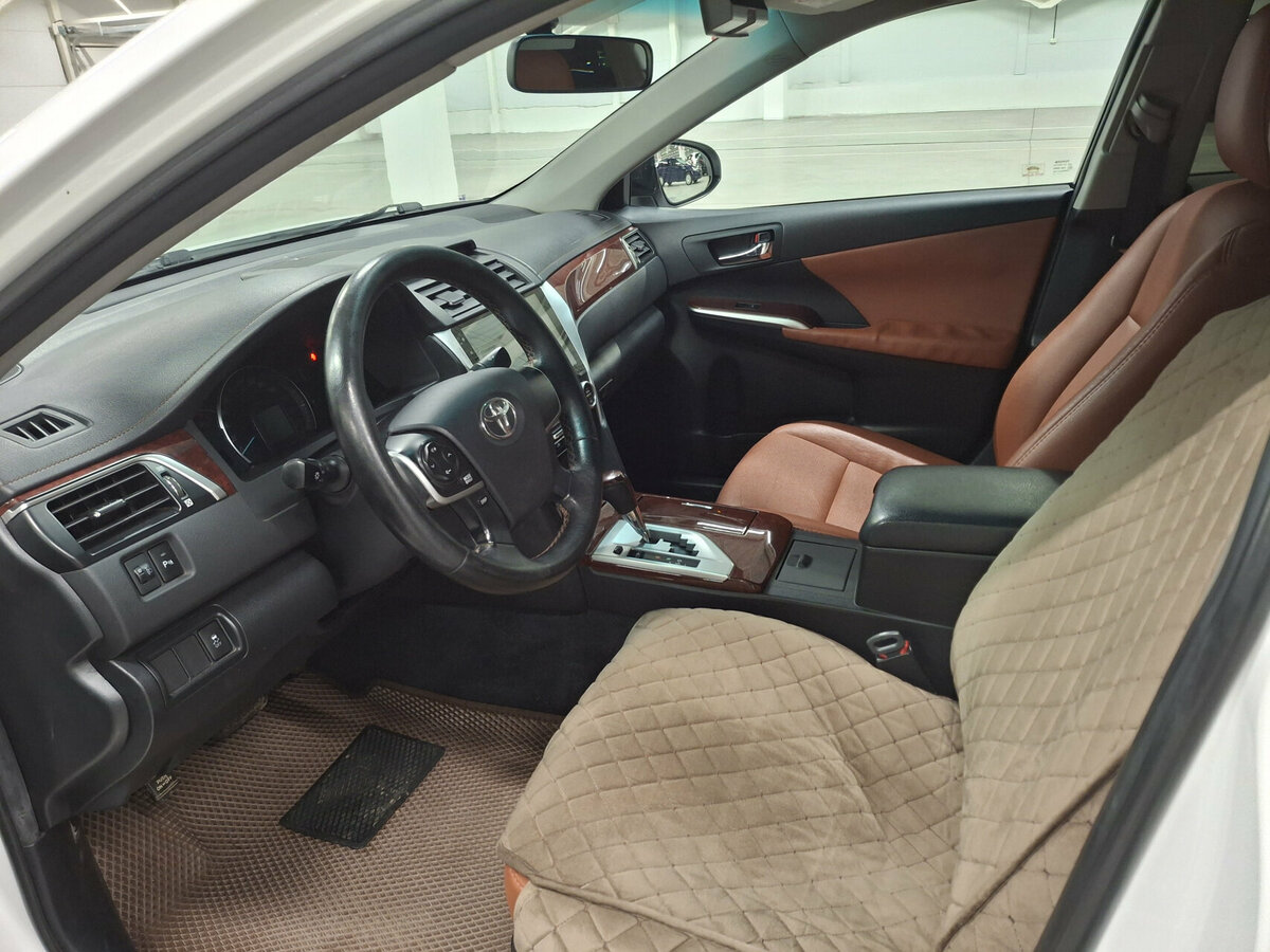 Toyota Camry 2013 года с пробегом. Фото: #14
