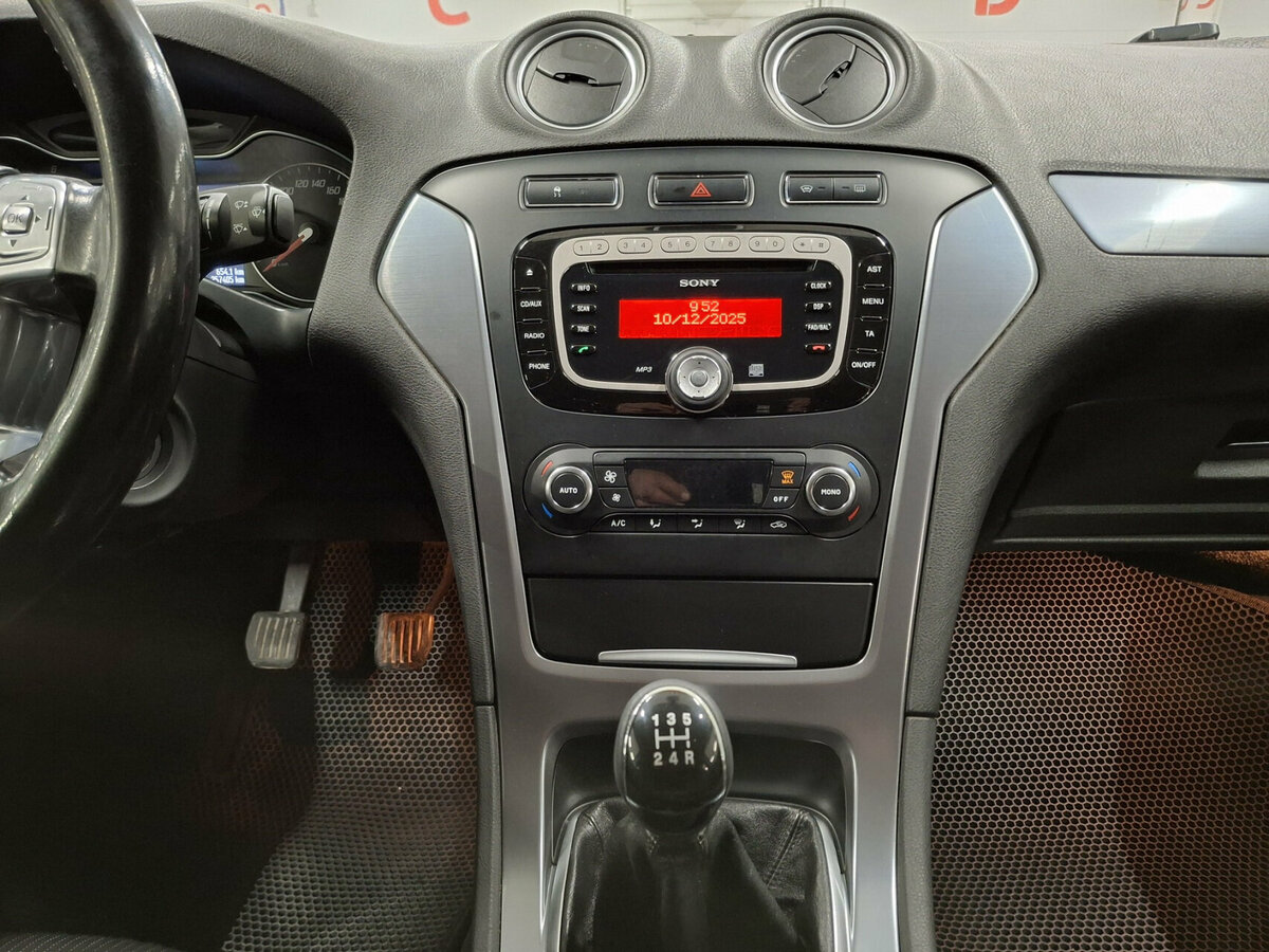 Ford Mondeo 2013 года с пробегом. Фото: #12