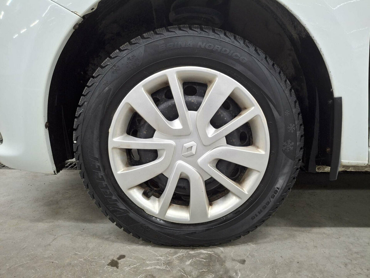 Renault Logan 2017 года с пробегом. Фото: #17