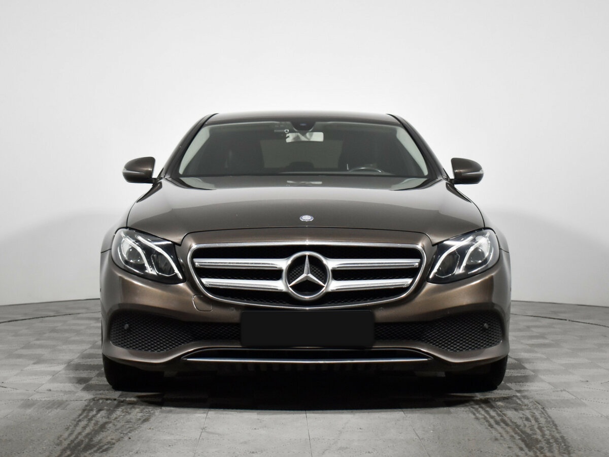 Mercedes-Benz E-Класс 2016 года с пробегом. Фото: #1