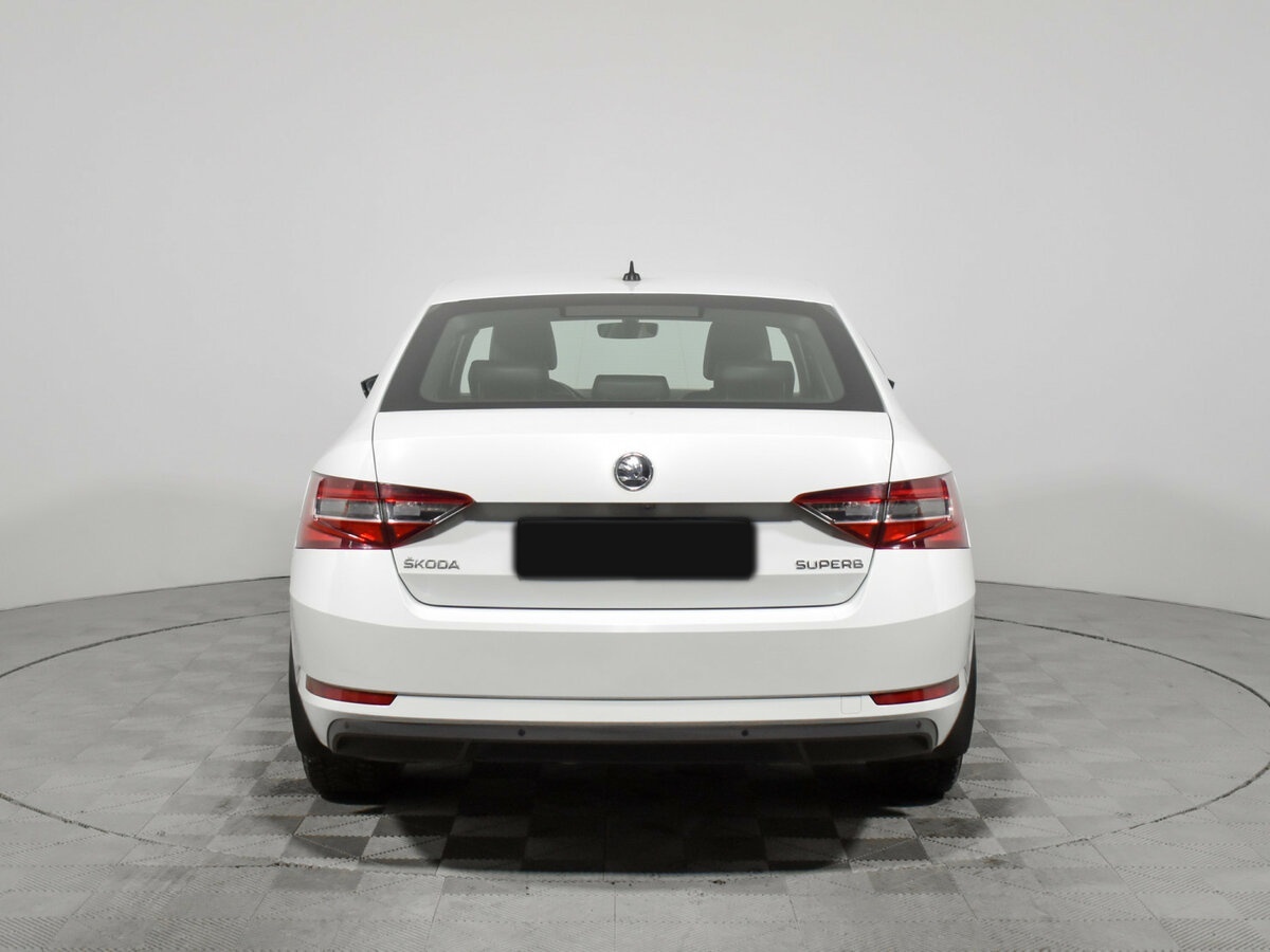 Б/У Шкода Суперб 2018 года. Фото: #4