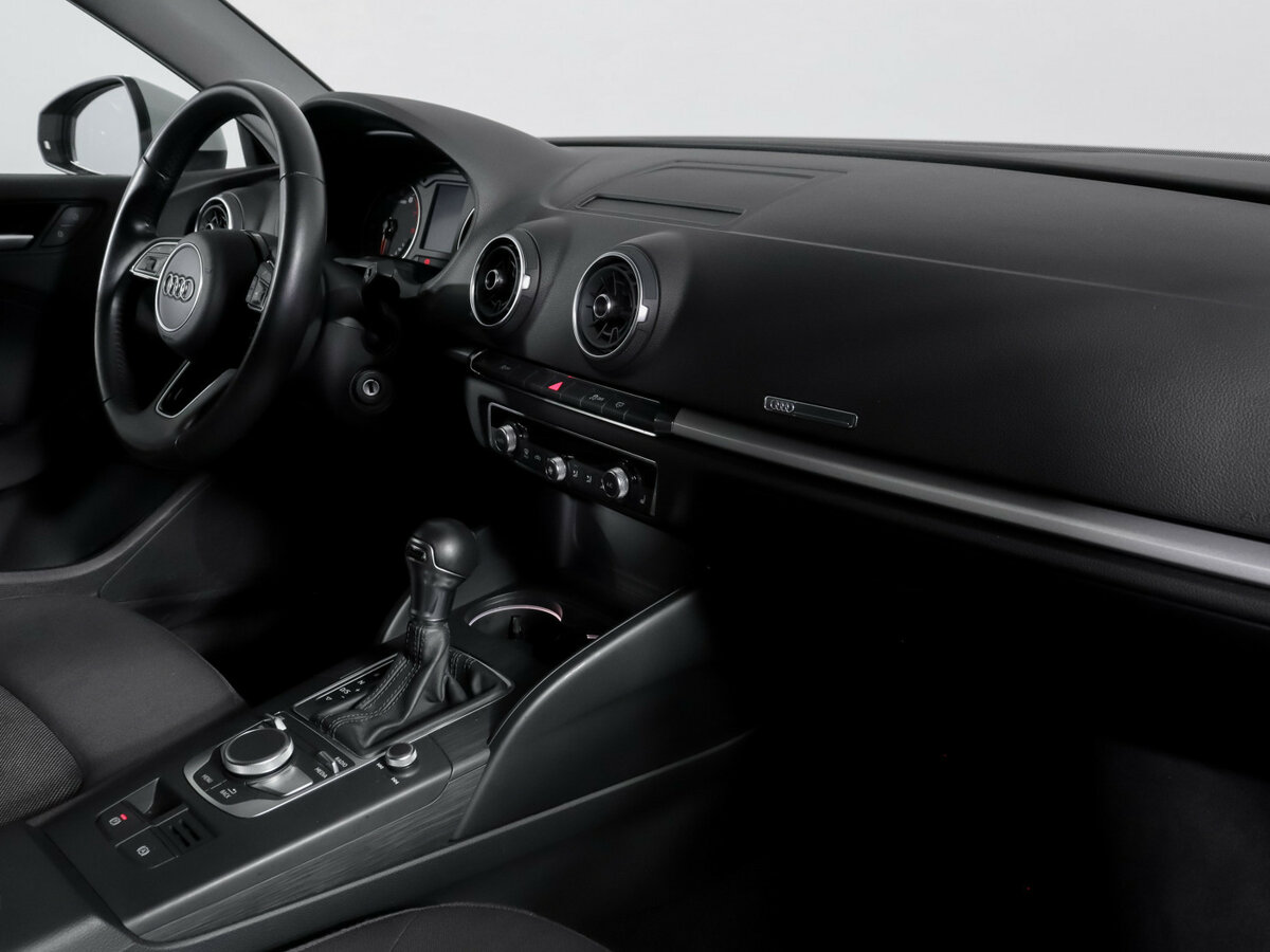 Audi A3 2019 года с пробегом. Фото: #6