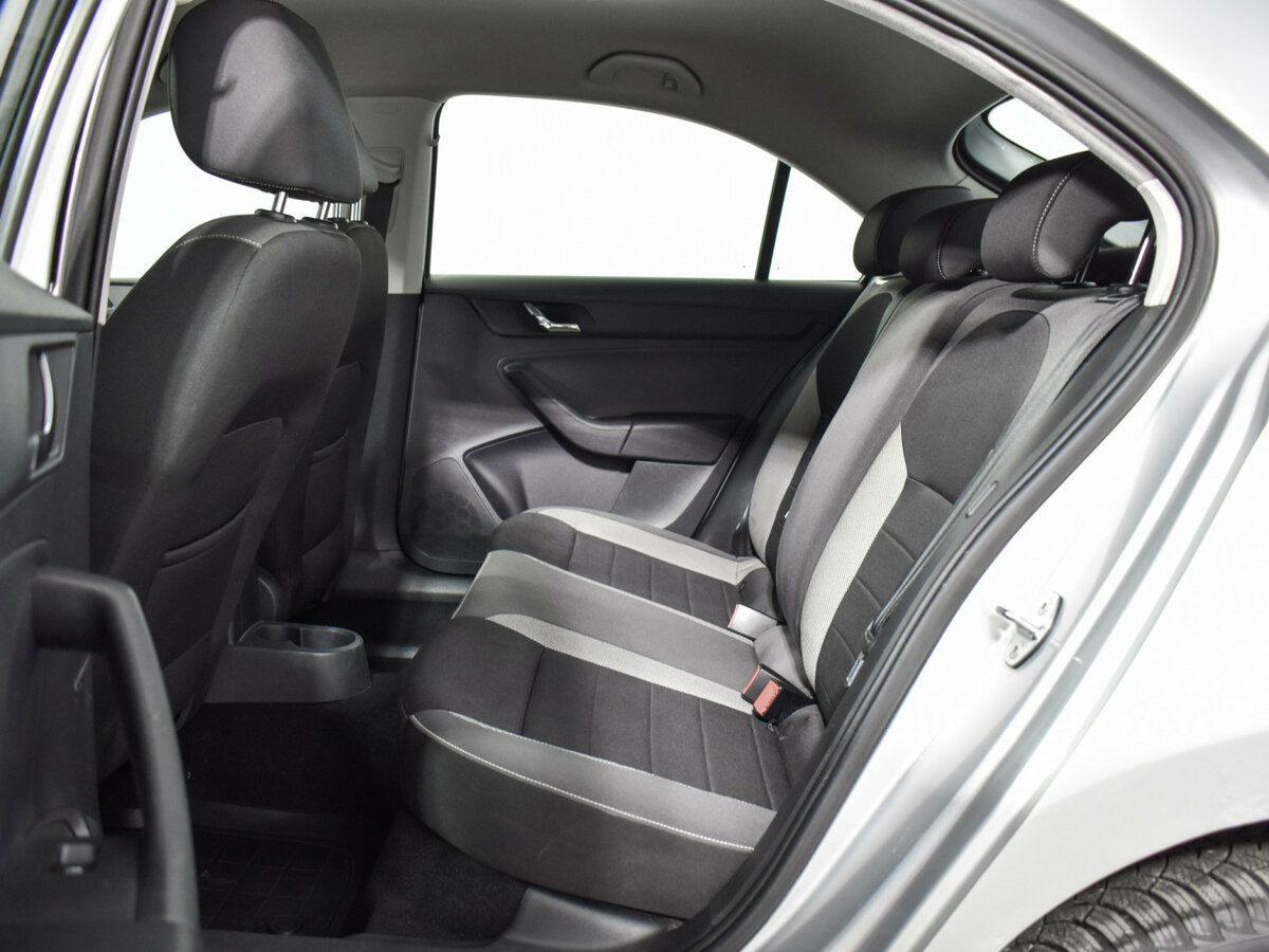 Б/У Шкода Рапид 2017 года. Фото: #10