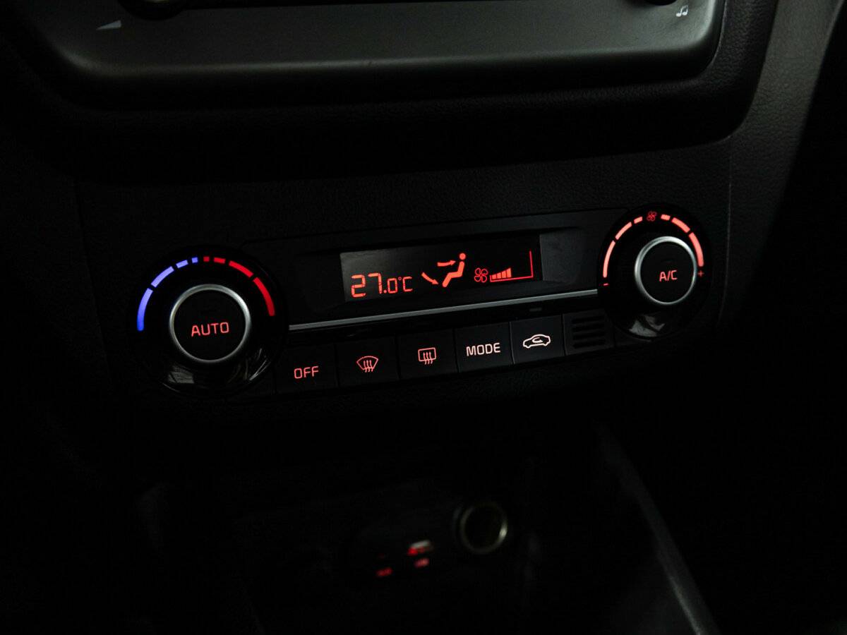 Б/У Киа Рио 2016 года. Фото: #14