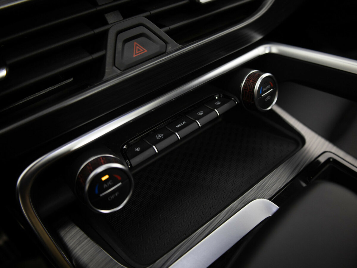 Geely Tugella 2022 года с пробегом. Фото: #11