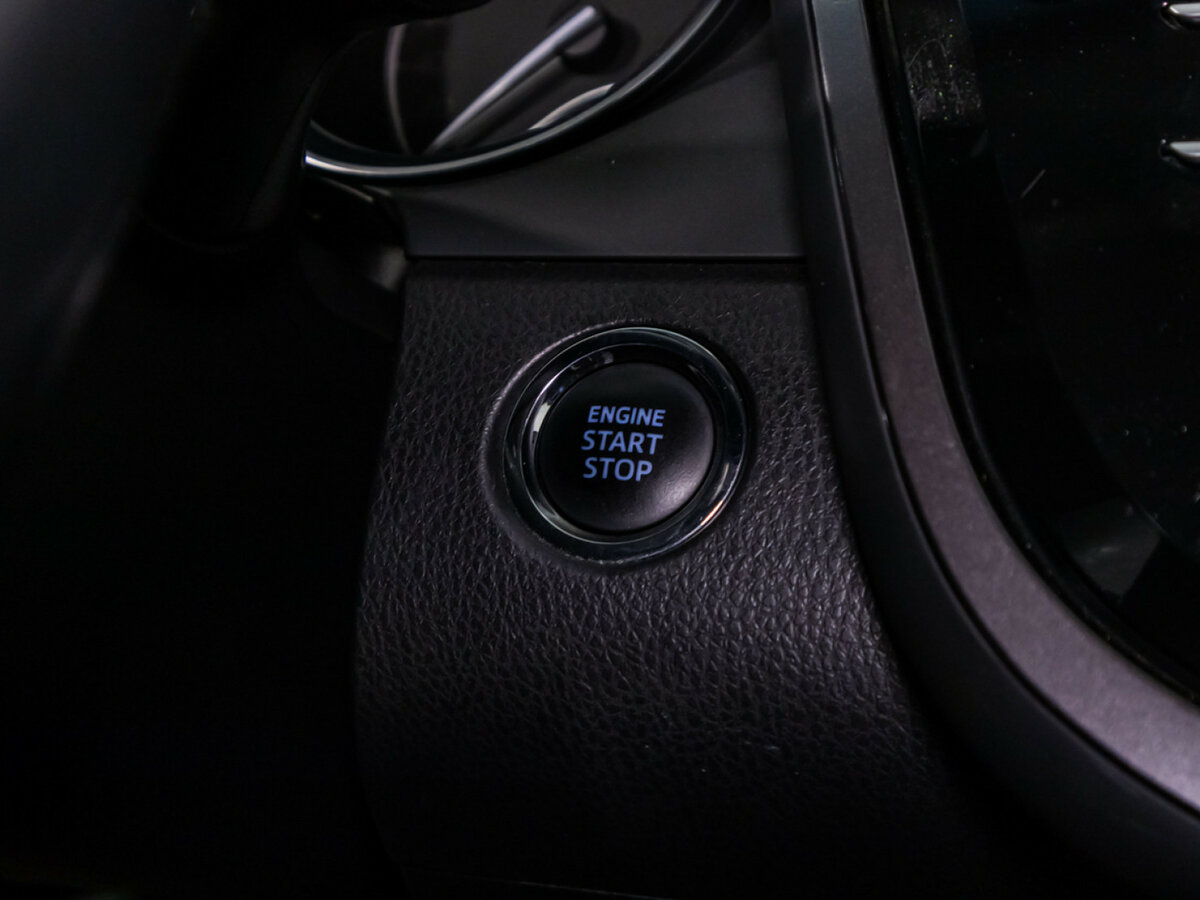 Toyota Camry 2019 года с пробегом. Фото: #21