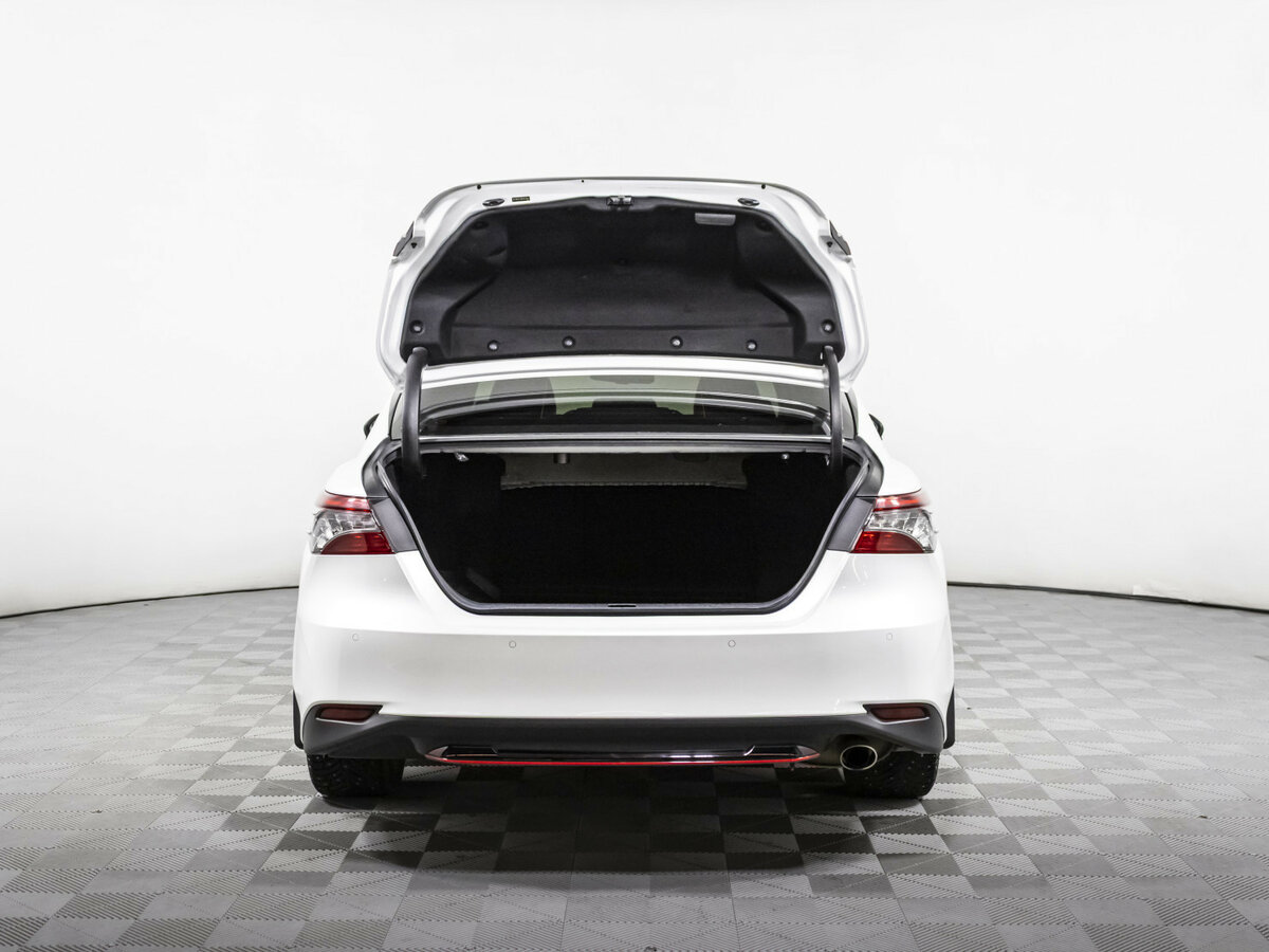 Toyota Camry 2021 года с пробегом. Фото: #15