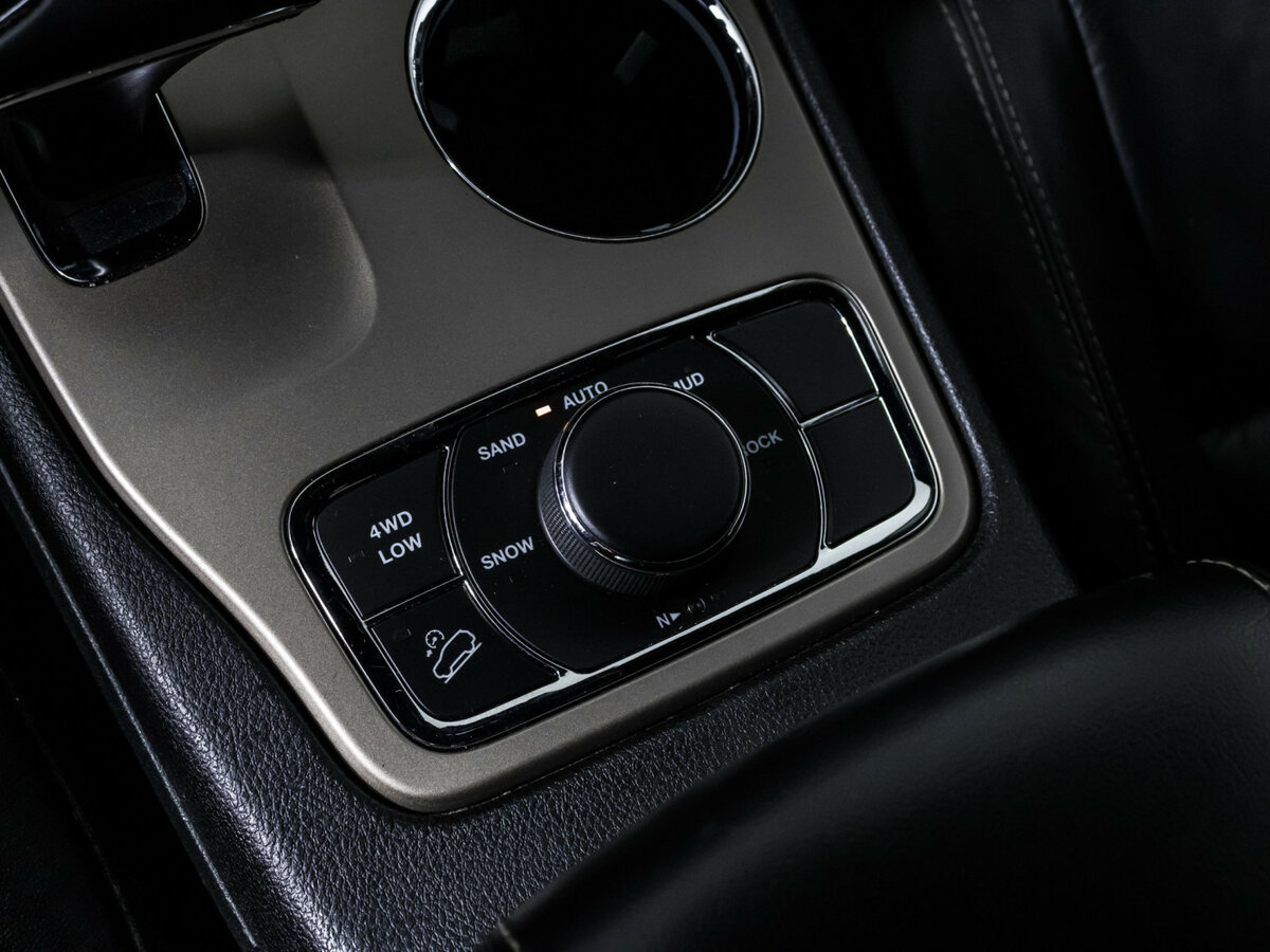 Jeep Grand Cherokee 2014 года с пробегом. Фото: #16