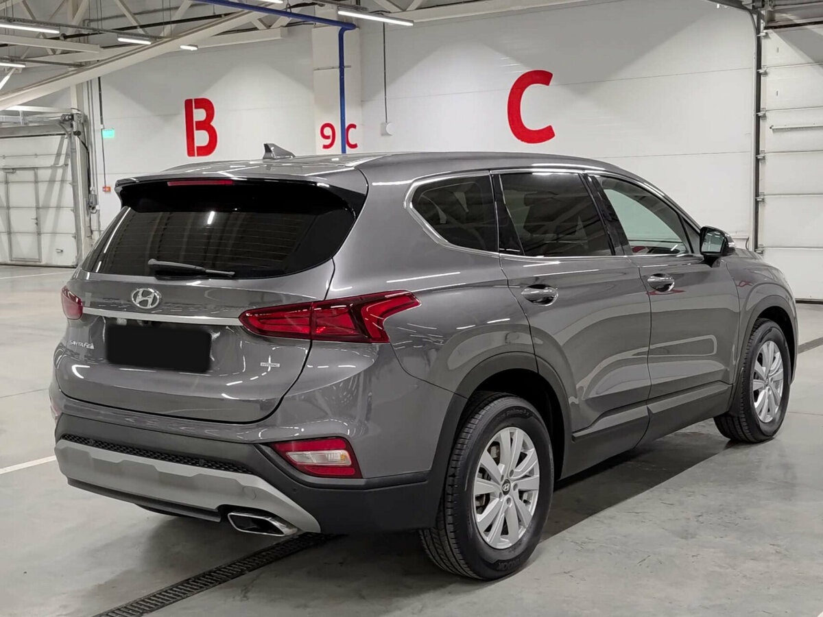 Hyundai Santa Fe 2019 года с пробегом. Фото: #4