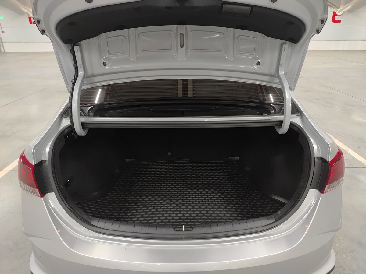 Solaris HS 2024 года с пробегом. Фото: #9