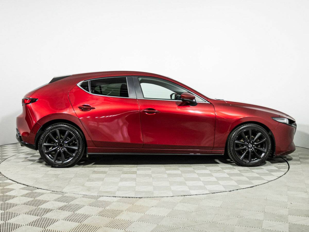 Mazda 3 2019 года с пробегом. Фото: #3