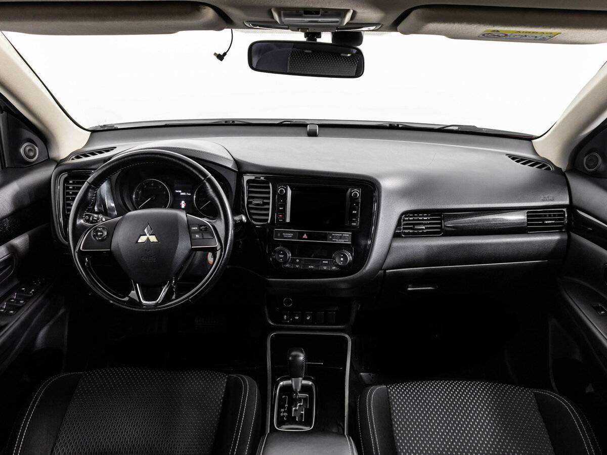 Mitsubishi Outlander 2018 года с пробегом. Фото: #9