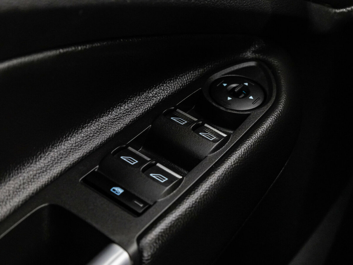 Б/У Форд Куга 2017 года. Фото: #11