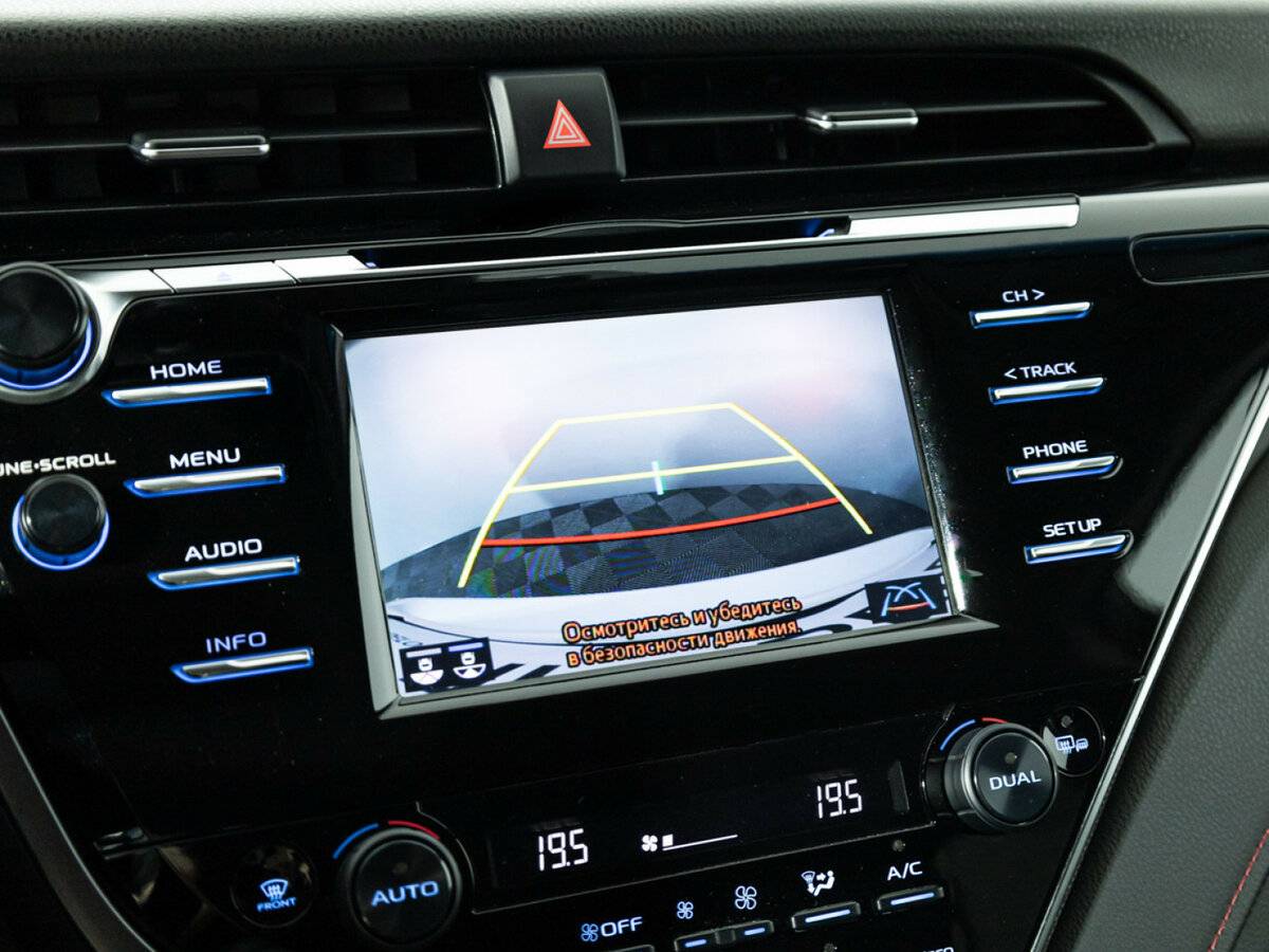 Toyota Camry 2020 года с пробегом. Фото: #15