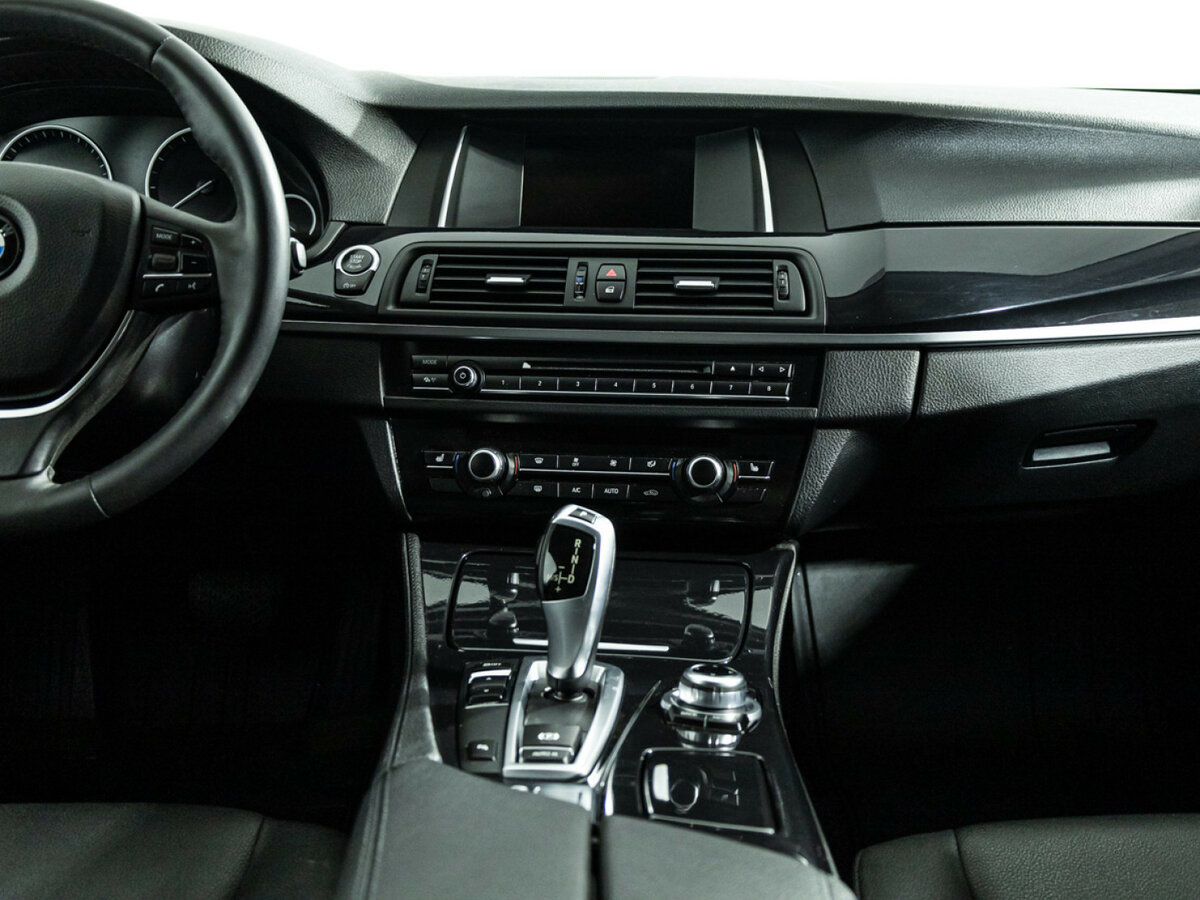 BMW 5 серии 2016 года с пробегом. Фото: #13