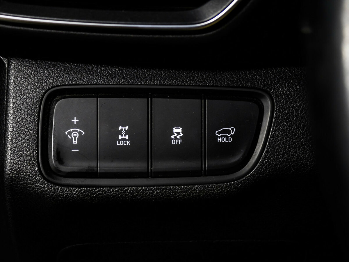 Hyundai Santa Fe 2019 года с пробегом. Фото: #16