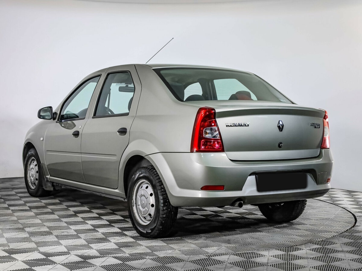 Б/У Рено Логан 2015 года. Фото: #5