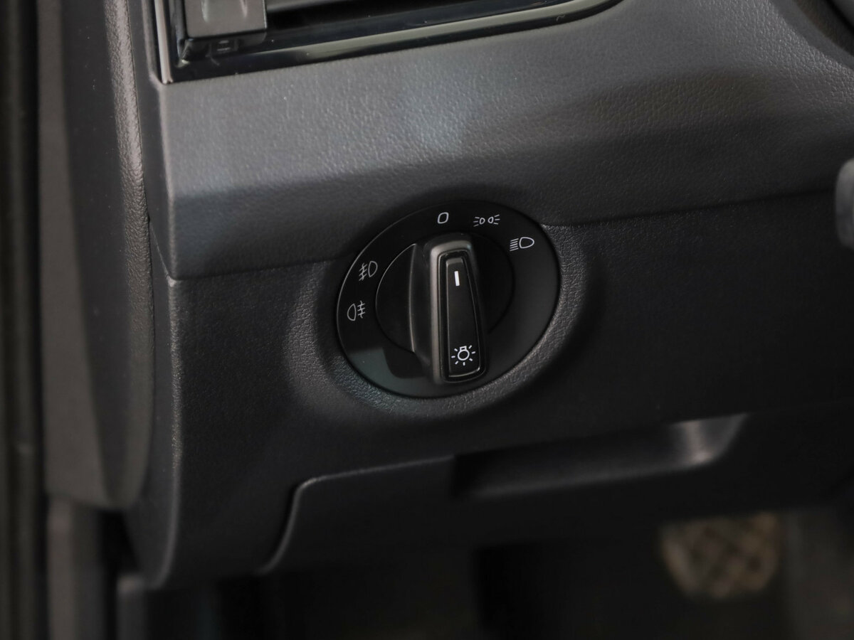 Б/У Шкода Октавия 2019 года. Фото: #17