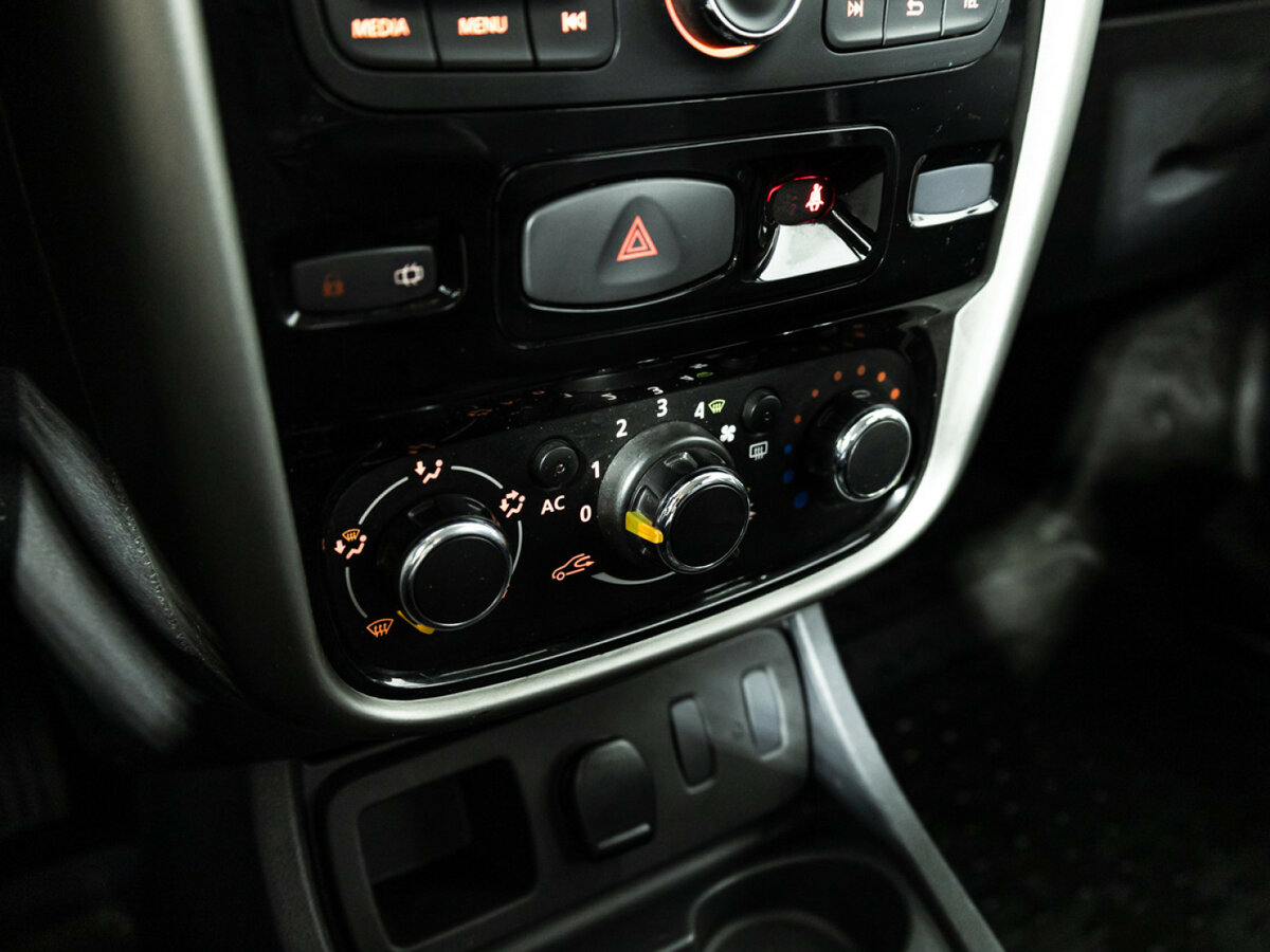 Б/У Рено Дастер 2014 года. Фото: #15