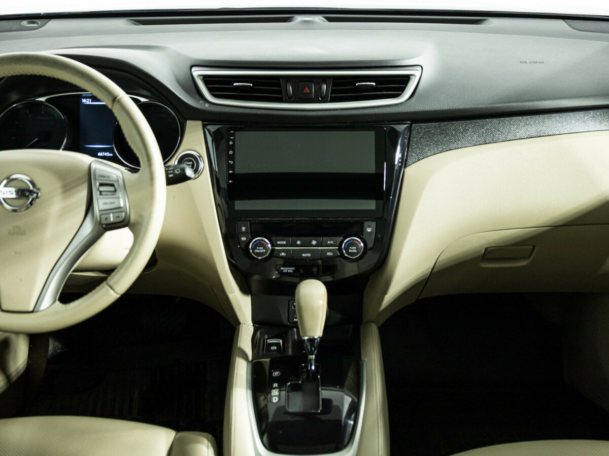 Б/У Ниссан Икс-Трейл 2015 года. Фото: #11